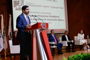 La presidenta Claudia Sheinbaum evalúa cambios en la embajada de México en Estados Unidos y considera a Roberto Lazzeri como posible relevo, según Bloomberg.