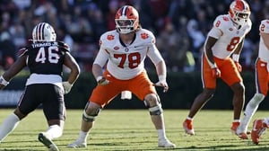 Detroit selecciona a Blake Miller, offensive tackle proveniente de Clemson, con la décima séptima selección del draft.   El liniero destaca por su técnica