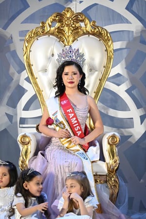    En un ambiente de celebración, tradición y orgullo, se llevó a cabo la coronación de la Reina de la Primavera 2026, uno de los eventos más representativos