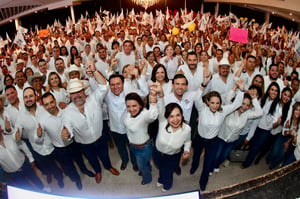   La militancia del PartidoRevolucionario Institucional (PRI) de la Región Centro-Desierto de Coahuila brindó un respaldomasivo a los candidatos y candidatas