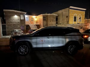   Un hombre de 66 años fue trasladado de emergencia al Hospital General Doctor Salvador Chavarría tras resultar lesionado con un arma blanca en un domicilio