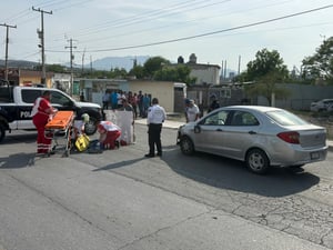 La tardanza de paramédicos marcó la emergencia.  La falta de una ambulancia disponible habría complicado la atención de un adulto mayor atropellado sobre