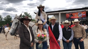 La edición 27 de la Gran Cabalgata de Nueva Rosita inició con cientos de jinetes, homenaje, coronación de reina y actividades tradicionales en San Juan