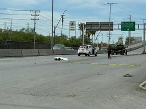 Vecinos exigen puente peatonal en la colonia Obrera.  Una mujer identificada como Isidra, de 66 años, perdió la vida de manera trágica luego de ser atropellada