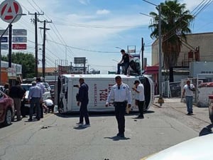   Un accidente de consideración registrado hace unos momentos en la colonia Buena Vista dejó como saldo seis personas lesionadas y cuantiosos daños materiales,