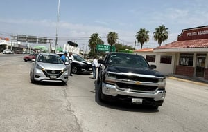 El accidente vial movilizó a las autoridades.  La circulación vehicular sobre el bulevar Francisco I. Madero se vio severamente afectada la mañana de este