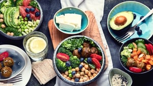 Alimentos comunes como las alubias, las lentejas y el tofu podrían contribuir a disminuir el riesgo de padecer hipertensión.  Un estudio reciente, publicado