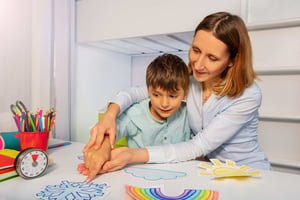 Las opciones de tratamiento para niños con trastorno del espectro autista (TEA) y discapacidad intelectual siguen siendo limitadas, especialmente en áreas