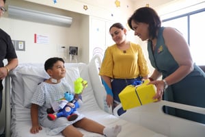 El DIF Coahuila reconoció y agradeció profundamente el invaluable respaldo del Hospital Ángeles.  El Sistema para el Desarrollo Integral de la Familia (DIF)