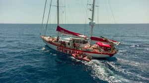 Una flotilla humanitaria partió desde Barcelona hacia Cuba con equipos médicos, alimentos y apoyo logístico para un hospital pediátrico en La Habana  Misión