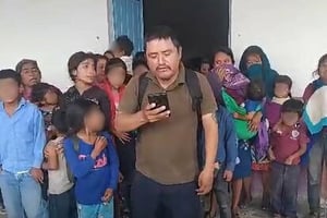 Pobladores desplazados en Chilapa, Guerrero, denunciaron ataques armados con drones y ausencia de autoridades, mientras continúan los enfrentamientos
