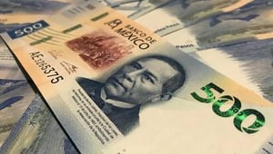 Banxico emitió una advertencia sobre billetes de 500 y 1000 pesos, recomendando revisar sus elementos de seguridad para evitar posibles