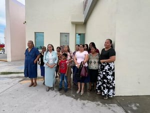 En distintas ocasiones han ingresado al Hospital Amparo Pape de Benavides con autorización de las autoridades médicas para orar por pacientes internados.