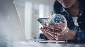 El acceso digital crece, pero se concentra principalmente en teléfonos inteligentes en todo el país.  Smartphone domina el acceso a internet En México, 97.2%