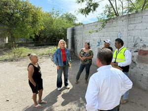 La alcaldesa Laura Jiménez supervisó trabajos de infraestructura en la colonia La Nogalera y escuchó peticiones vecinales durante un recorrido con personal