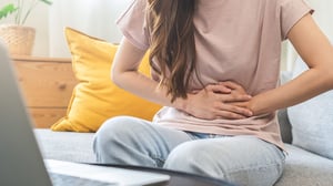 El cáncer puede presentarse mediante señales discretas que fácilmente se confunden con molestias comunes o problemas cotidianos. Diversos estudios científicos
