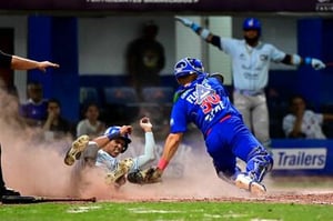 Charros de Jalisco aprovechó un explosivo racimo de siete carreras en la cuarta entrada para encaminarse a una victoria de 10-3 sobre los Acereros de Monclova,