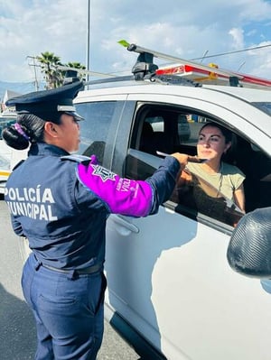 La Comisaría de Seguridad y Protección Ciudadana realiza campañas informativas en cruceros de la ciudad.  Con el objetivo de fortalecer la prevención
