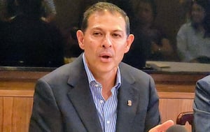Saltillo, Coahuila, 20 de mayo de 2026.- La eliminación del requisito mínimo de asistencia escolar para acreditar grados en educación básica podría generar