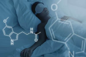 Dormir mal no siempre se debe únicamente al estrés, al uso del celular o a malos hábitos antes de acostarse. Especialistas en sueño y en salud hormonal señalan