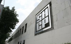 Especialistas financieros advirtieron que el recorte de Moody’s refleja mayor vulnerabilidad económica y riesgos fiscales para México ante bajo crecimiento