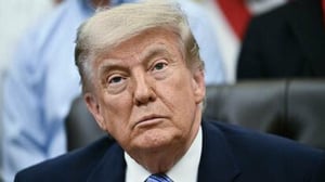 El presidente de Estados Unidos, Donald Trump, aplazó la firma de un decreto sobre inteligencia artificial que buscaba reforzar la supervisión