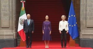 La presidenta Claudia Sheinbaum recibió en Palacio Nacional a Ursula von der Leyen para formalizar la modernización del acuerdo entre México y la Unión Europea