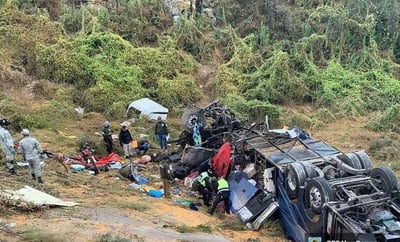 Gobierno de Zacatecas confirma 19 muertos y 6 heridos en accidente de autobús