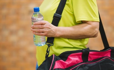 Tu botella de agua para el gimnasio podría tener más bacterias que un inodoro