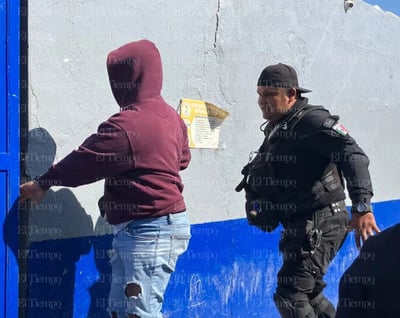 Municipales arrestan a hombre tras ser acusado de agredir a mujer en la Zona Centro