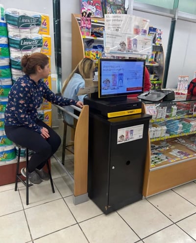 Intento de asalto en Farmacia Guadalajara deja a cajera con crisis nerviosa