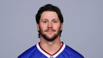 ¡Josh Allen entra en el Olimpo de los quarterbacks! Su estadística que nadie había logrado nunca en la NFL