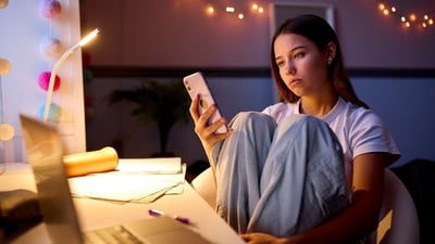 Muchos adolescentes y adultos jóvenes recurren a los chatbots de IA para obtener consejos de salud