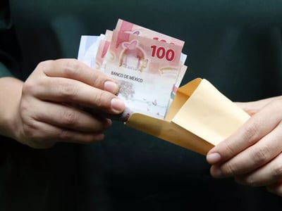 Sheinbaum respalda incremento al salario mínimo para 2026