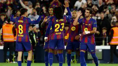 Barcelona supera a Osasuna y mantiene el liderato en LaLiga