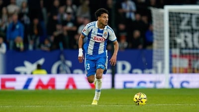 El Espanyol despega en Getafe y el Mallorca aprovecha un regalo del Elche