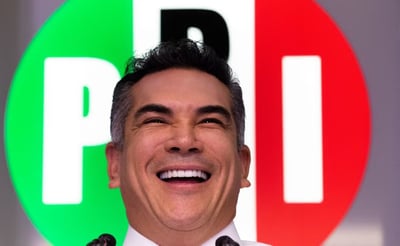 Alejandro Moreno felicita a José Antonio Kast, presidente electo