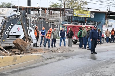 Sari Pérez vigila correcta ejecución en una obra de drenaje