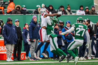 Drake Maye lanza 5 pases TD; Patriots vencen 42-10 a Jets