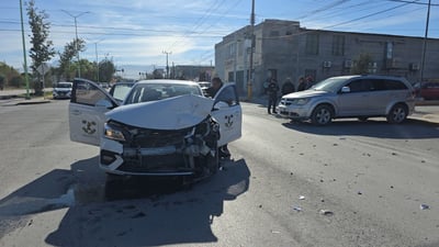 Trabajador de Tecnoval provoca choque por alcance en la colonia Occidental