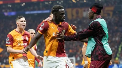 Galatasaray golea 5-2 a Juventus en ida del play-in de Champions