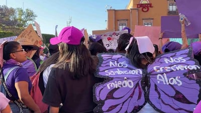 Mujeres se movilizan en México contra violencia y desapariciones