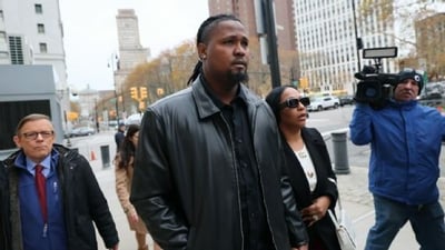 Lanzadores de Guardians, Clase y Ortiz, pierden salario mientras enfrentan cargos federales