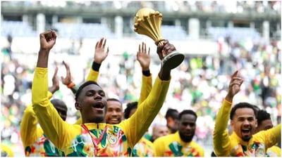 Senegal presume la copa en el Stade de France mientras espera resolución del TAS