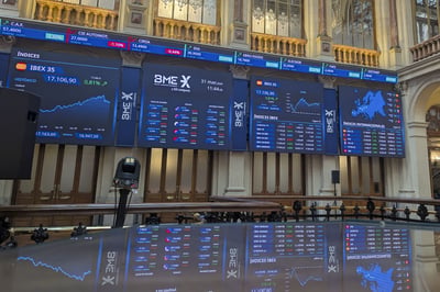 Bolsas europeas cierran a la baja por tensión en estrecho de Ormuz