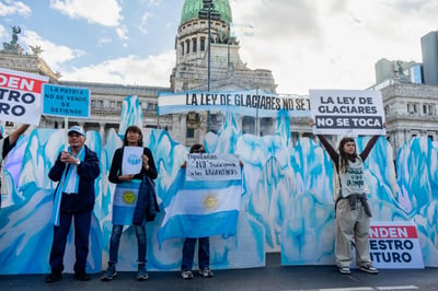 Buscan frenar reforma de ley de glaciares con amparo en Argentina