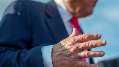 Examen médico de Trump reaviva dudas sobre su salud