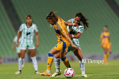 Michel Ruiz, Natalia Villarreal

Santos Laguna vs Tigres UANL, liga MX femenil 

Jornada 7

#soccer #jugadoras #futbolfemenil #nikonmx #futbolfemenino #monterrey #torreon #santoslaguna #santos #tigres #futbolmenenino #santosfemenil #tigresfemenil 