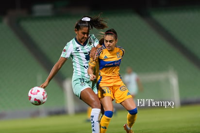 Mayte Valle, Natalia Villarreal

Santos Laguna vs Tigres UANL, liga MX femenil 

Jornada 7

#soccer #jugadoras #futbolfemenil #nikonmx #futbolfemenino #monterrey #torreon #santoslaguna #santos #tigres #futbolmenenino #santosfemenil #tigresfemenil 