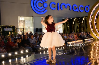 Pasarela Cimaco otoño invierno 2024

Desfile de moda otoño invierno, Cimaco Monclova CIMACOMONCLOVA

Desfile de moda otoño-invierno de la tienda Cimaco en la ciudad de Monclova, Coahuila Paseo Monclova, Monclova Coahuila, México

Paseo Monclova, Monclova, Coahuila, México, Moda, Desfile, Cimaco